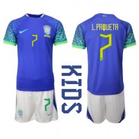 Camiseta Brasil Lucas Paqueta #7 Segunda Equipación Replica Mundial 2022 para niños mangas cortas (+ Pantalones cortos)